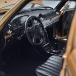 Mercedes 200T S123 Beżowy Norev 1:18 - image 8 of 9