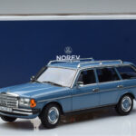 Mercedes 200T S123 Niebieski Norev 1:18 - image 7 of 7