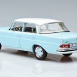 Mercedes 220 S W111 Niebieski Norev 1:18 183920 Metal - image 6 of 7