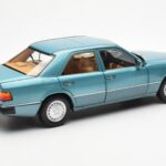 Mercedes 230E W124 Beryl Metallic Dealer Edition Norev 1:18 B66040698 - image 3 of 8