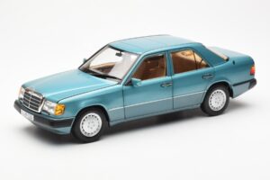 Mercedes 230E W124 Beryl Metallic Dealer Edition Norev 1:18 B66040698