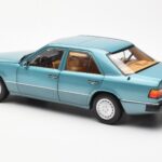 Mercedes 230E W124 Beryl Metallic Dealer Edition Norev 1:18 B66040698 - image 7 of 8