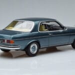 Mercedes 280 CE C123 Niebieski Otto 1:18 OT627 Żywica - image 2 of 6