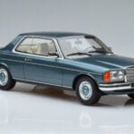 Mercedes 280 CE C123 Niebieski Otto 1:18 OT627 Żywica - image 4 of 6