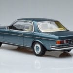 Mercedes 280 CE C123 Niebieski Otto 1:18 OT627 Żywica - image 5 of 6