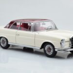 Mercedes 280 SE W108 Biały AUTOart 1:18 - image 6 of 8