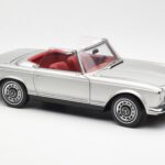 Mercedes 280 SL W113 Pagoda Srebrny Schuco 1:18 450035000 - image 6 of 8