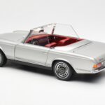 Mercedes 280 SL W113 Pagoda Srebrny Schuco 1:18 450035000 - image 7 of 8