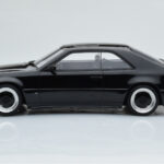 Mercedes 300 CE C124 AMG The Hammer Czarny Otto 1:18 - image 3 of 6