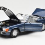 Mercedes 300 SL R107 Granatowy Norev 1:18 183466 - image 2 of 8