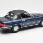 Mercedes 300 SL R107 Granatowy Norev 1:18 183466 - image 3 of 8