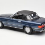 Mercedes 300 SL R107 Granatowy Norev 1:18 183466 - image 7 of 8
