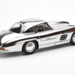 Mercedes 300 SL W198 Chrom Minichamps 1:18 B66040645 - image 3 of 8
