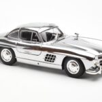 Mercedes 300 SL W198 Chrom Minichamps 1:18 B66040645 - image 6 of 8