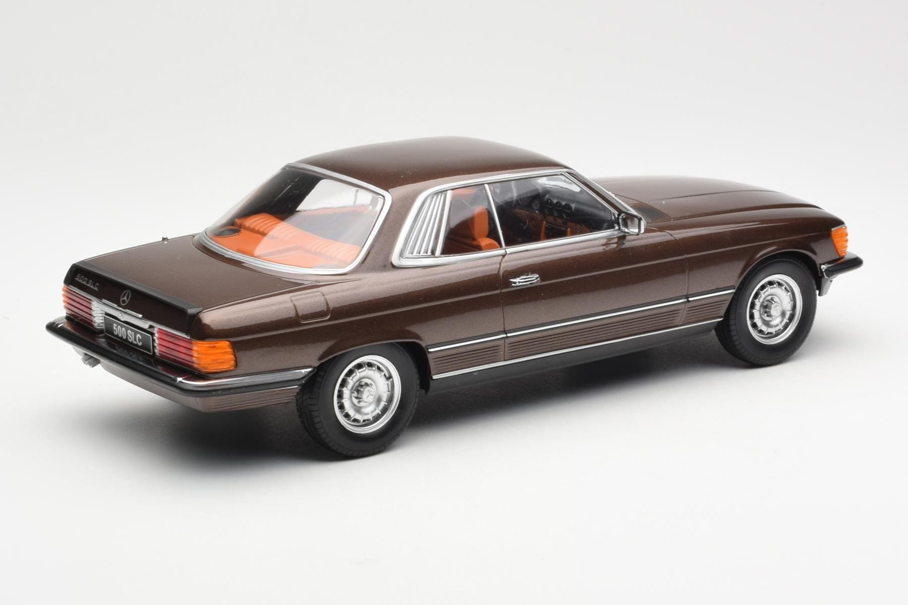 Mercedes 500 SLC C107 Brązowy KK-Scale 1:18 180851 Metal — zdjęcie 2 z 6