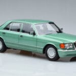 Mercedes 560 SEL W126 Jasnozielony Norev 1:18 - image 5 of 7