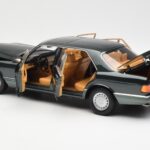 Mercedes 560 SEL W126 Night Zielony Metaliczny Dealer Edition Norev 1:18 B66040626 - image 5 of 8