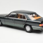 Mercedes 560 SEL W126 Night Zielony Metaliczny Dealer Edition Norev 1:18 B66040626 - image 7 of 8
