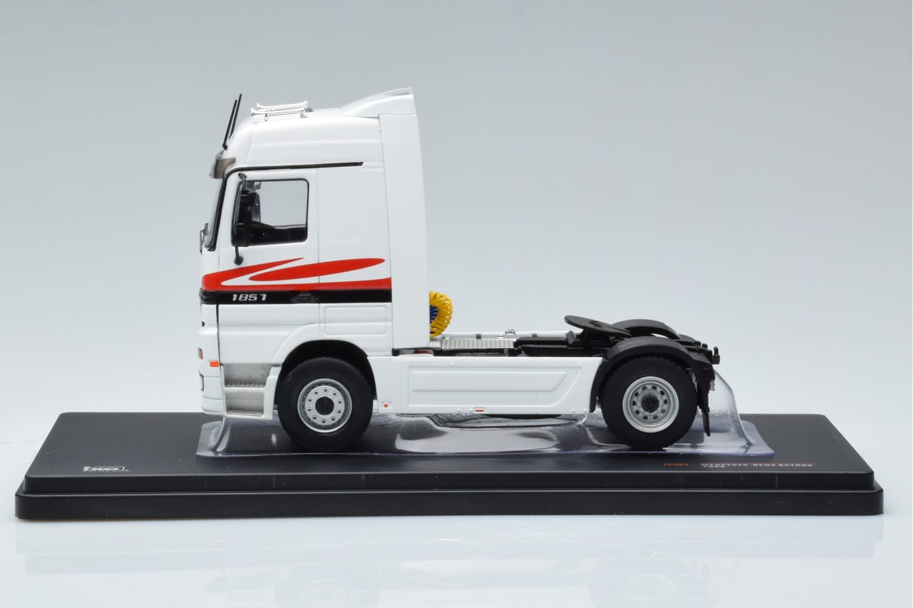 Mercedes Actros MP1 Biały IXO 1:43 TR064 Metal — zdjęcie 3 z 6