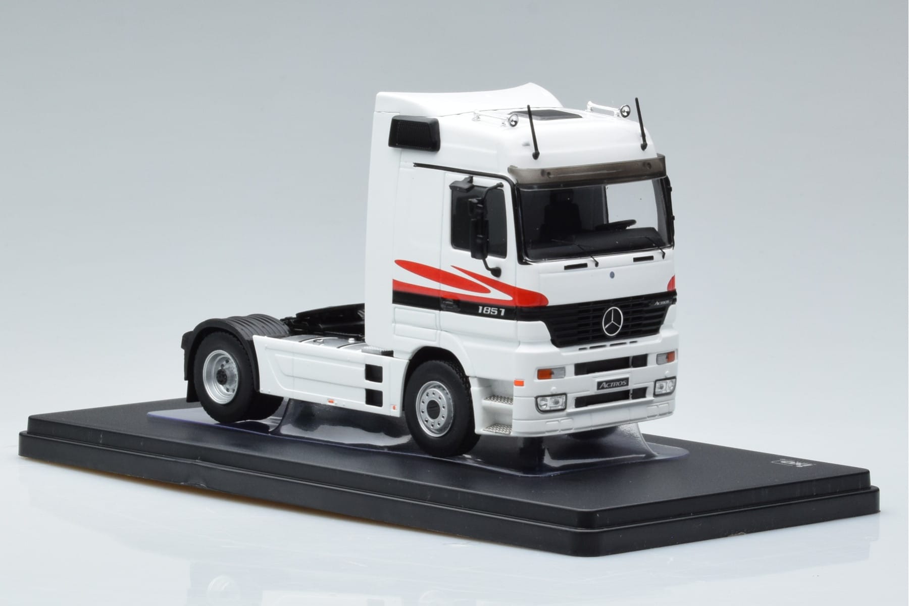Mercedes Actros MP1 Biały IXO 1:43 TR064 Metal — zdjęcie 4 z 6