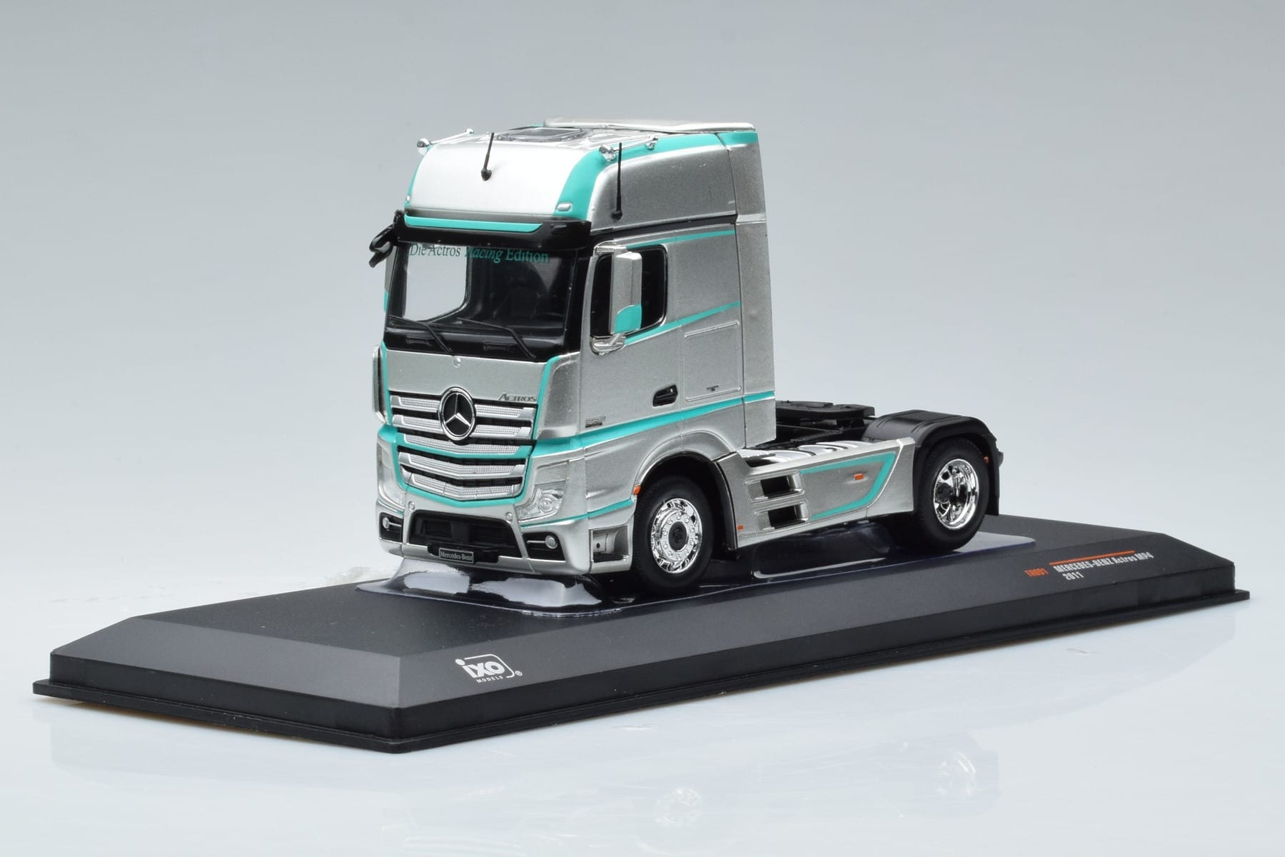 Mercedes Actros MP4 Racing Edition IXO 1:43 TR091 Metal