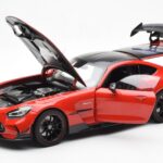 Mercedes AMG GT Black Series Czerwony Asia Exclusive Norev 1:18 - image 2 of 8