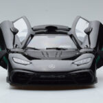 Mercedes AMG One Czarny NZG 1:18 - image 2 of 9