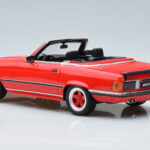 Mercedes AMG SL500 R107 Czerwony Otto 1:18 - image 5 of 6