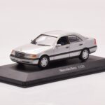 Mercedes C-Class W202 C220 Srebrny Minichamps 1:43 - image 2 of 4
