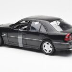 Mercedes C-Class W202 C36 AMG Czarny Metaliczny UT Models 1:18 - image 5 of 6
