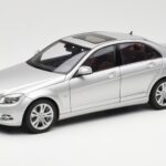 Mercedes C-Class W204 Avantgarde Srebrny AUTOart 1:18 B66962368