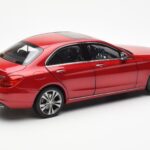 Mercedes C-Class W205 Czerwony Metaliczny Asia Exclusive Norev 1:18 - image 3 of 8