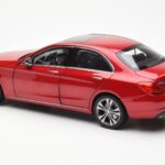 Mercedes C-Class W205 Czerwony Metaliczny Asia Exclusive Norev 1:18 - image 7 of 8