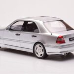 Mercedes C36 AMG W202 Srebrny Otto 1:18 - image 5 of 6