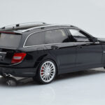 Mercedes C63 AMG S204 T-Model Czarny GT Spirit 1:18 - image 2 of 6