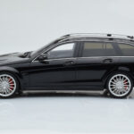 Mercedes C63 AMG S204 T-Model Czarny GT Spirit 1:18 - image 3 of 6