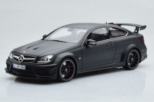 Mercedes C63 AMG W204 Black Series Matowy Czarny GT Spirit 1:18
