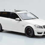 Mercedes C63 AMG S204 T-Model Biały GT Spirit 1:18 - image 4 of 8