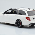 Mercedes C63 AMG S204 T-Model Biały GT Spirit 1:18 - image 5 of 8