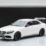 Mercedes C63S AMG W205 Biały GT Spirit 1:18 - image 6 of 6