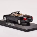Mercedes CLK A209 Kabriolet Obsidian Czarny Metaliczny Minichamps 1:43 - image 3 of 4