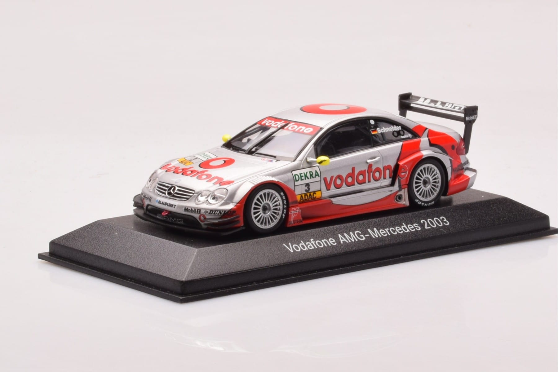 Mercedes CLK-DTM #3 B. Schneider Vodafone DTM 2003 Minichamps 1:43 B66961982 Metal — zdjęcie 2 z 4