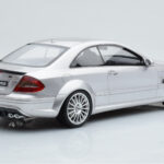 Mercedes CLK63 AMG C209 Coupe Srebrny Otto 1:18 - image 2 of 6
