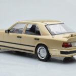 Mercedes E-Class W124 Tuning Beżowy MCG 1:18 - image 5 of 6