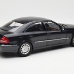 Mercedes E-Class W211 Niebieski Metallic Kyosho 1:18 B66962147 - image 3 of 8