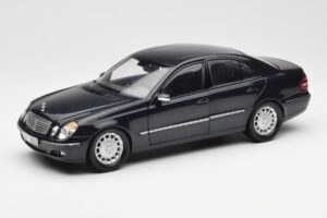Mercedes E-Class W211 Niebieski Metallic Kyosho 1:18 B66962147