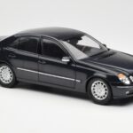 Mercedes E-Class W211 Niebieski Metallic Kyosho 1:18 B66962147 - image 6 of 8