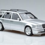 Mercedes E36 AMG S124 Srebrny Otto 1:18 OT889 Żywica - image 4 of 6