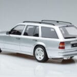 Mercedes E36 AMG S124 Srebrny Otto 1:18 OT889 Żywica - image 5 of 6