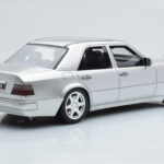 Mercedes E500 W124 Srebrny Otto 1:18 - image 2 of 6